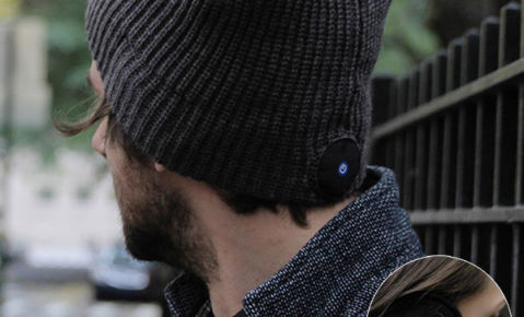 Gorro con tecnología bluetooth.
