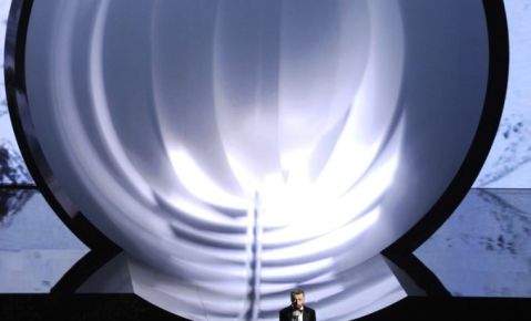 Sam Smith interpreta la canción nominada al Oscar “Writings on the Wall” de la película “Spectre” en la ceremonia de los Oscar el domingo 28 de febrero de 2016 en el Teatro Dolby en Los Angeles.