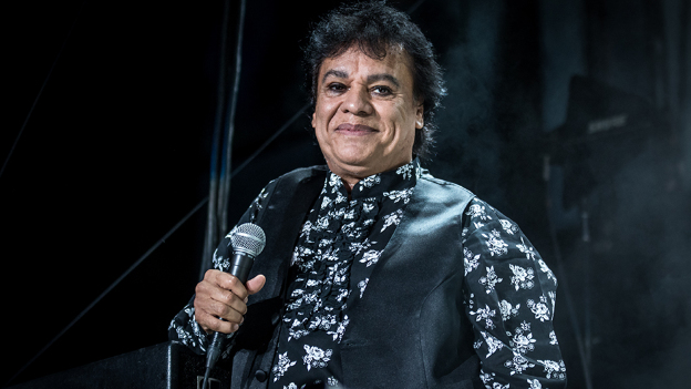 Exhibirán artículos, muebles y ropa de Juan Gabriel en concierto - Radio  Rumba Network