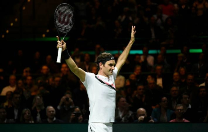 Federer, novo número 1 mundial, é campeão em Roterdã